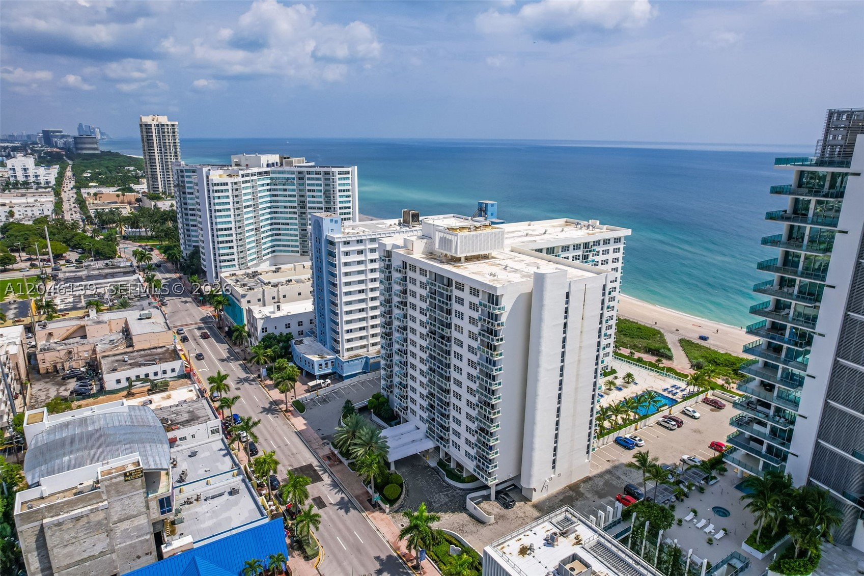 THE COLLINS CONDO - Residential