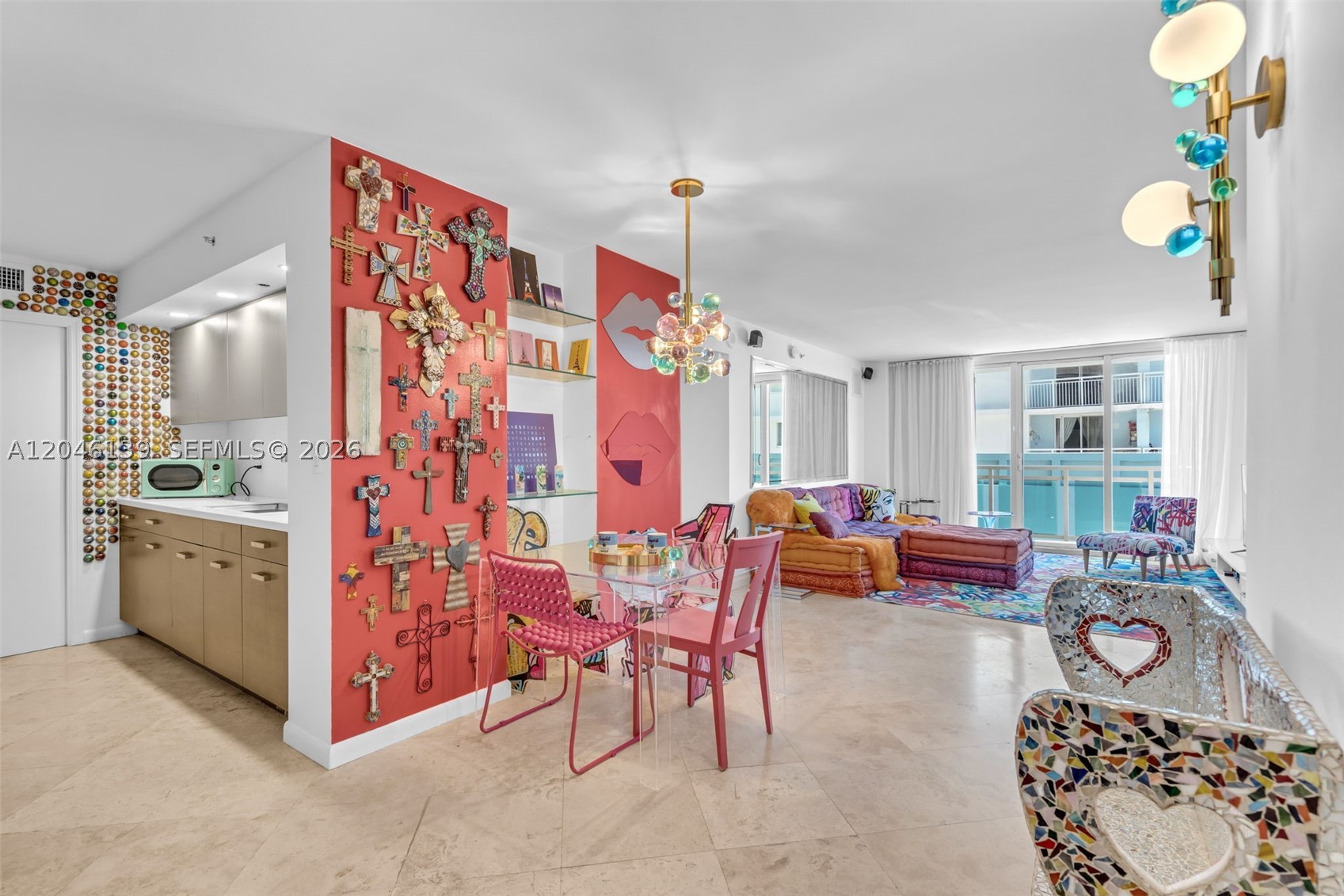 THE COLLINS CONDO - Residential