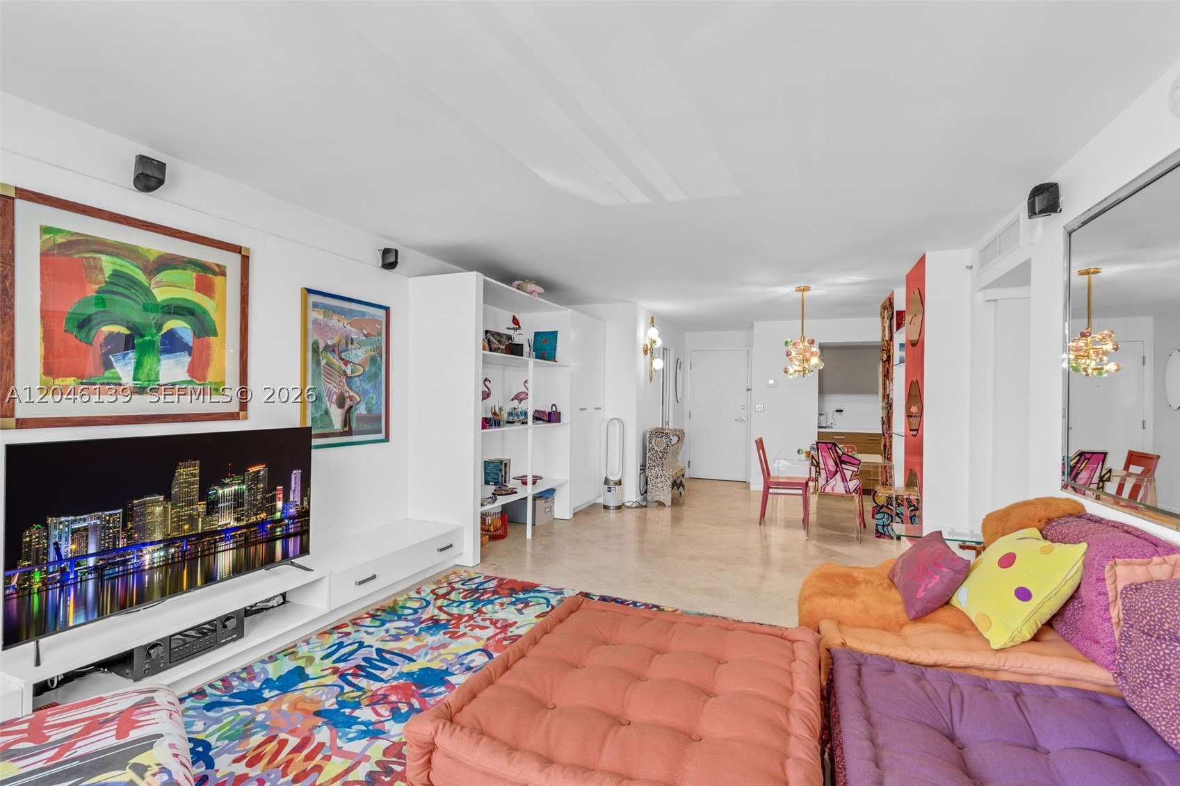 THE COLLINS CONDO - Residential