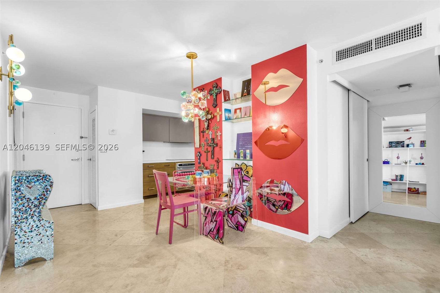 THE COLLINS CONDO - Residential