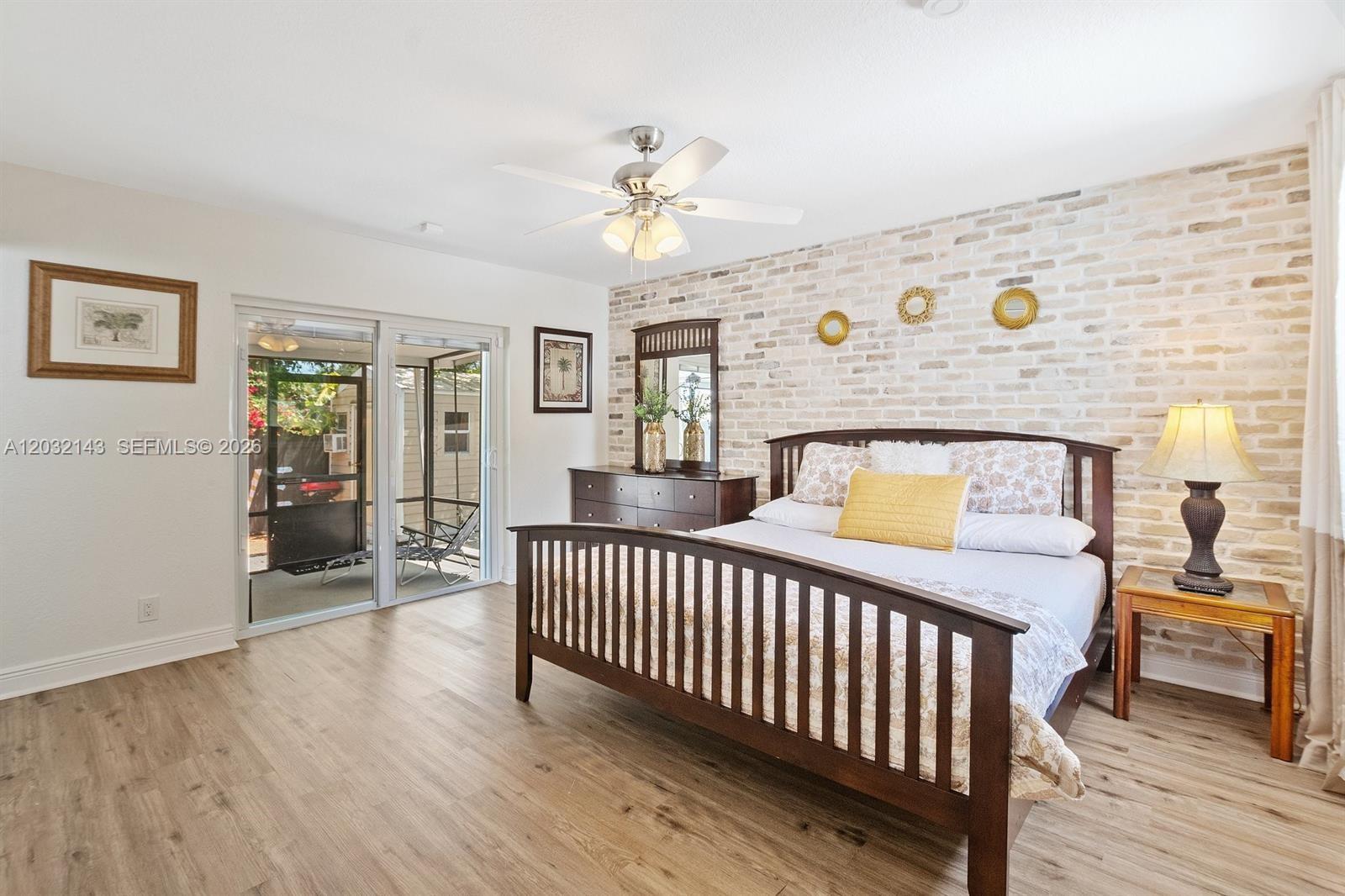 DAVIE LITTLE RANCHES AMEN - Residential Lease