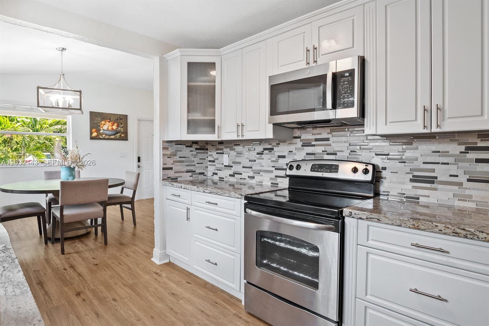 DAVIE LITTLE RANCHES AMEN - Residential Lease