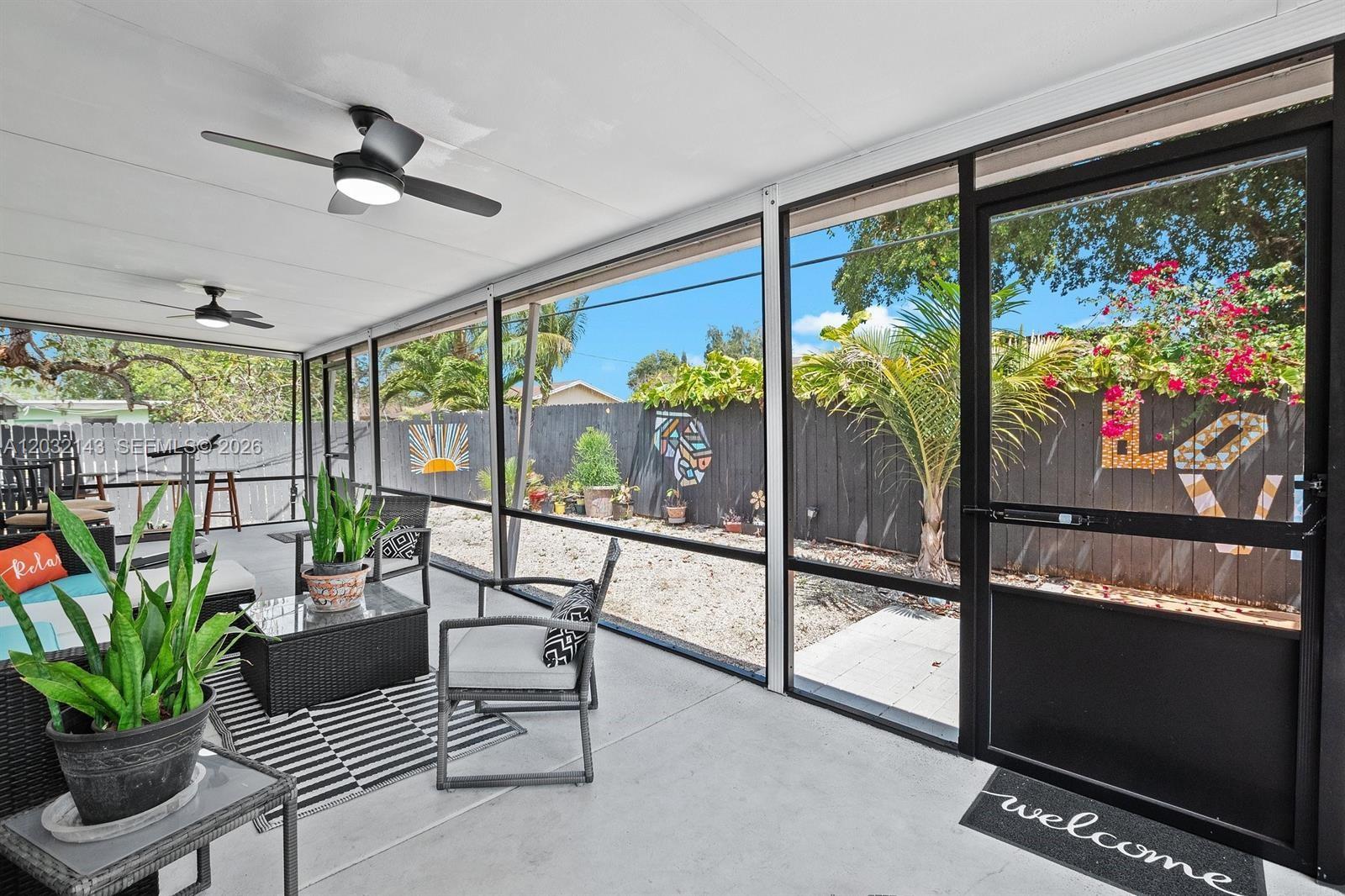 DAVIE LITTLE RANCHES AMEN - Residential Lease