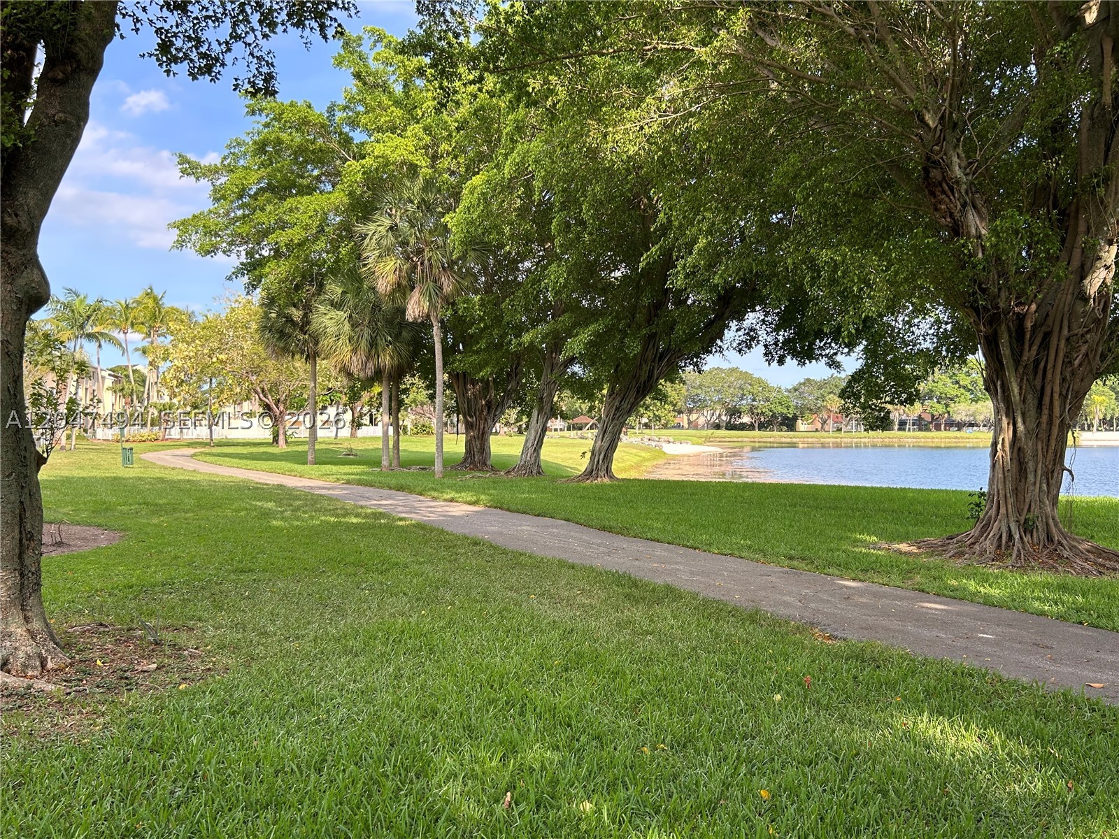 HAMMOCKS TRAILS CONDO - Residential