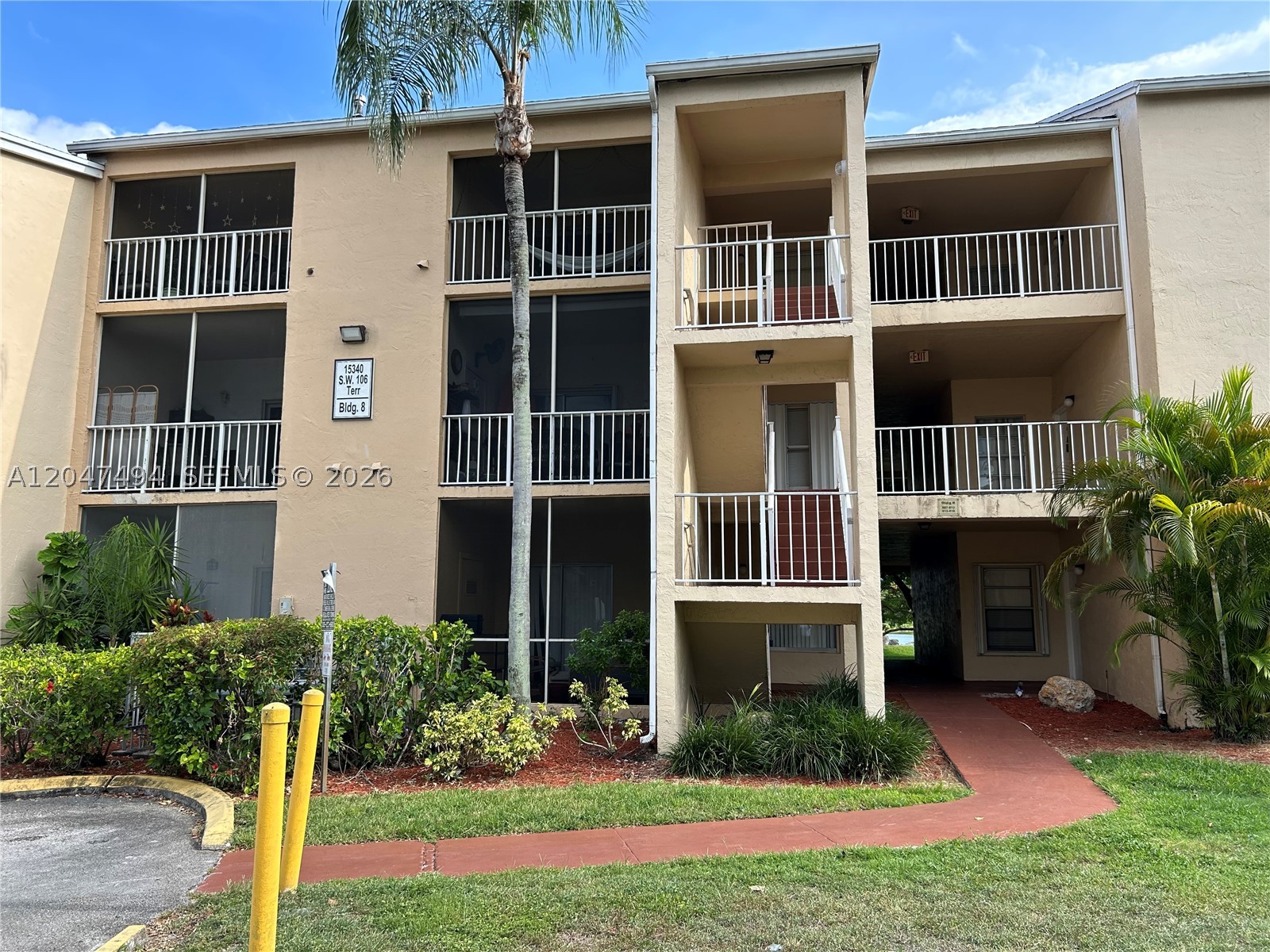 HAMMOCKS TRAILS CONDO - Residential