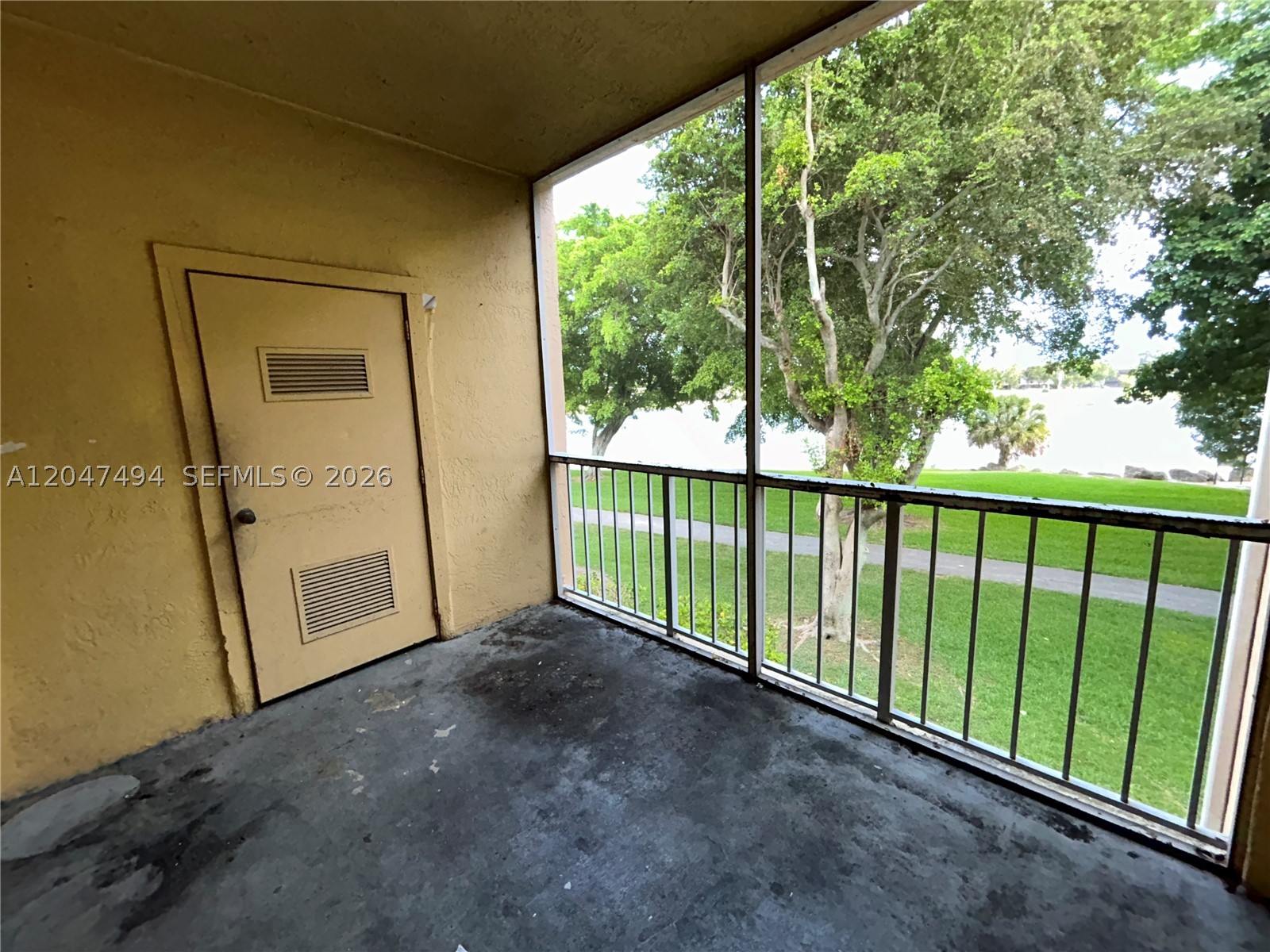 HAMMOCKS TRAILS CONDO - Residential