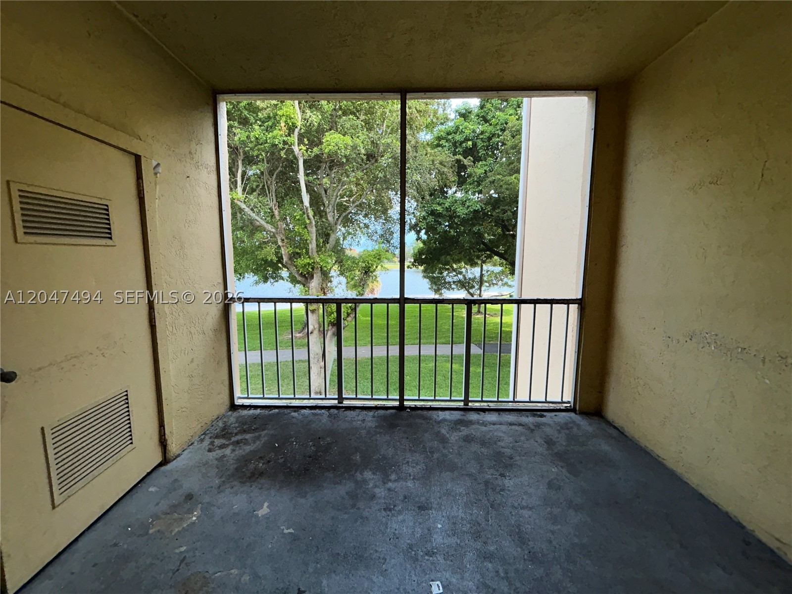 HAMMOCKS TRAILS CONDO - Residential