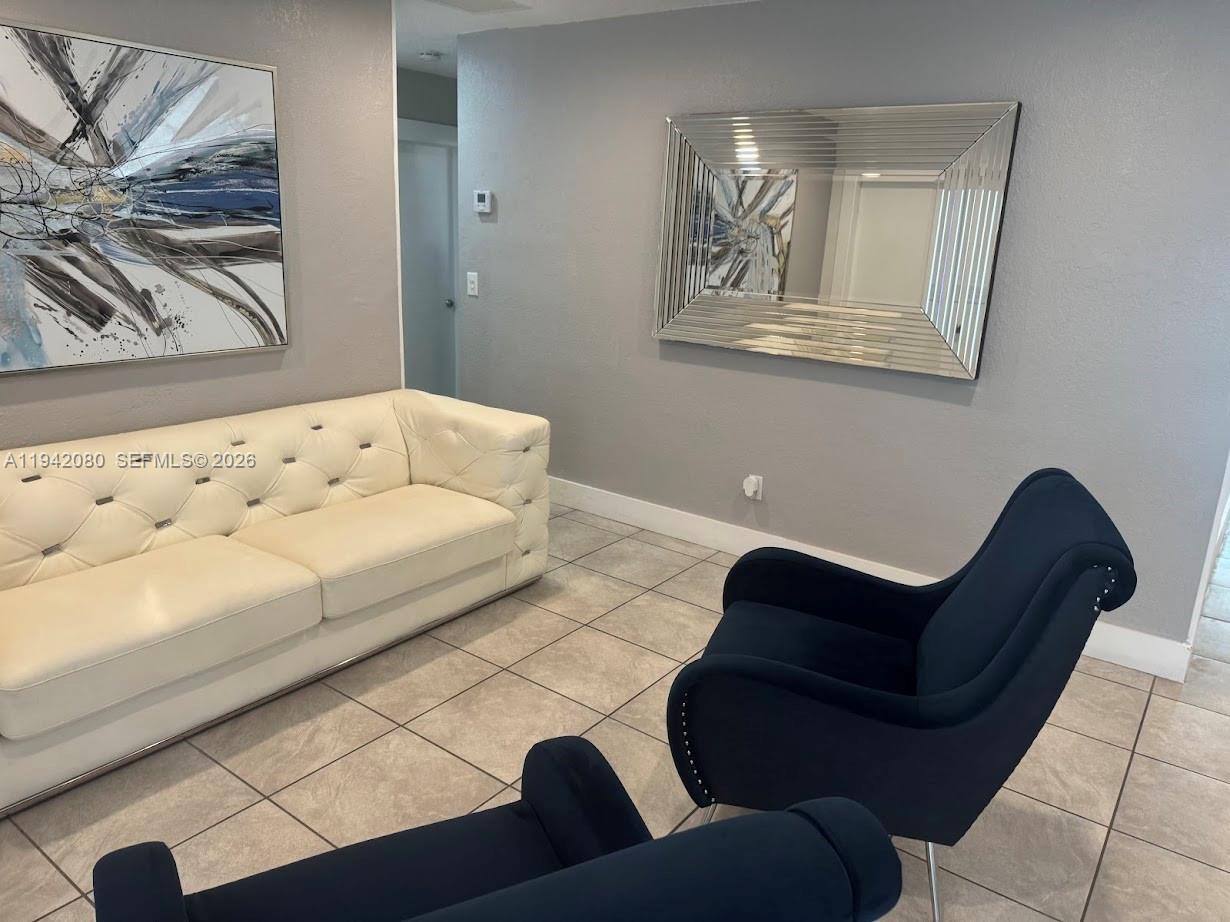MANOR GARDENS ADDN - Residential