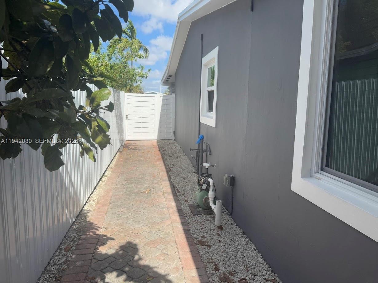 MANOR GARDENS ADDN - Residential