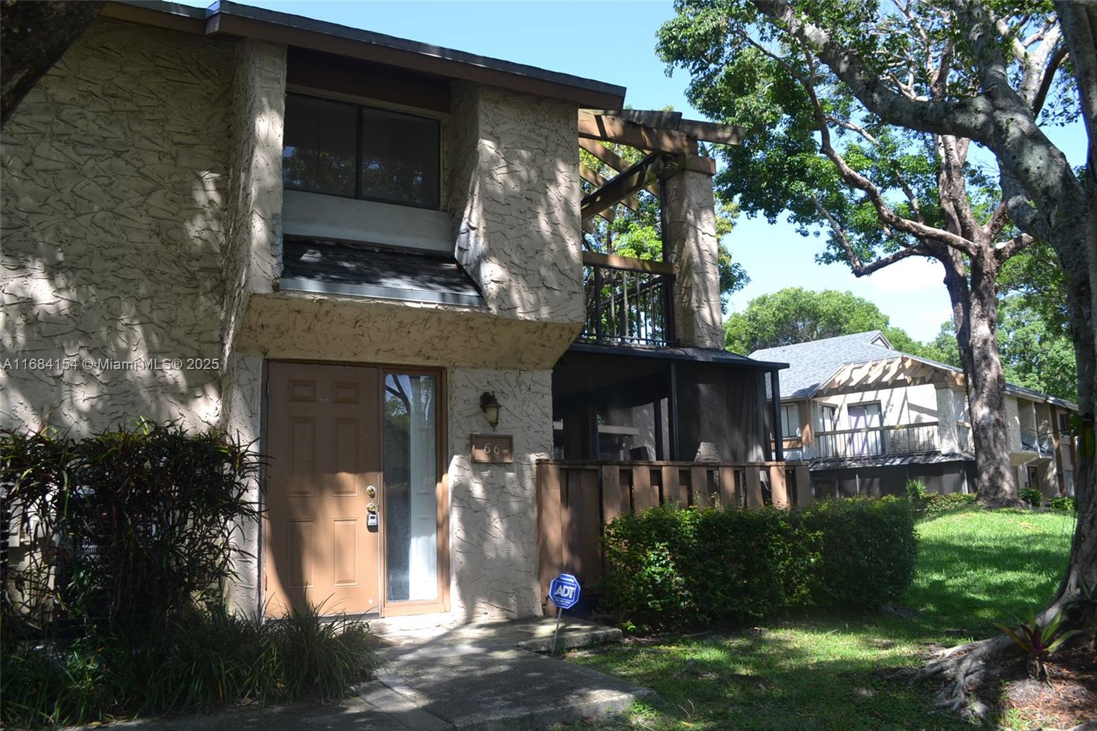 WIMBLEDON AT JACARANDA CO - Residential