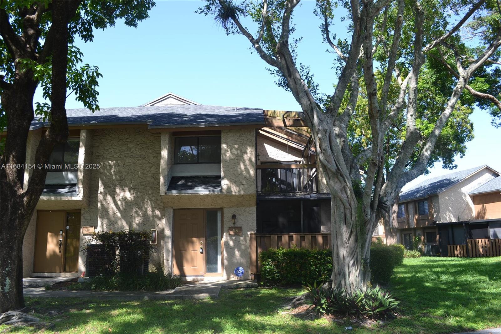 WIMBLEDON AT JACARANDA CO - Residential