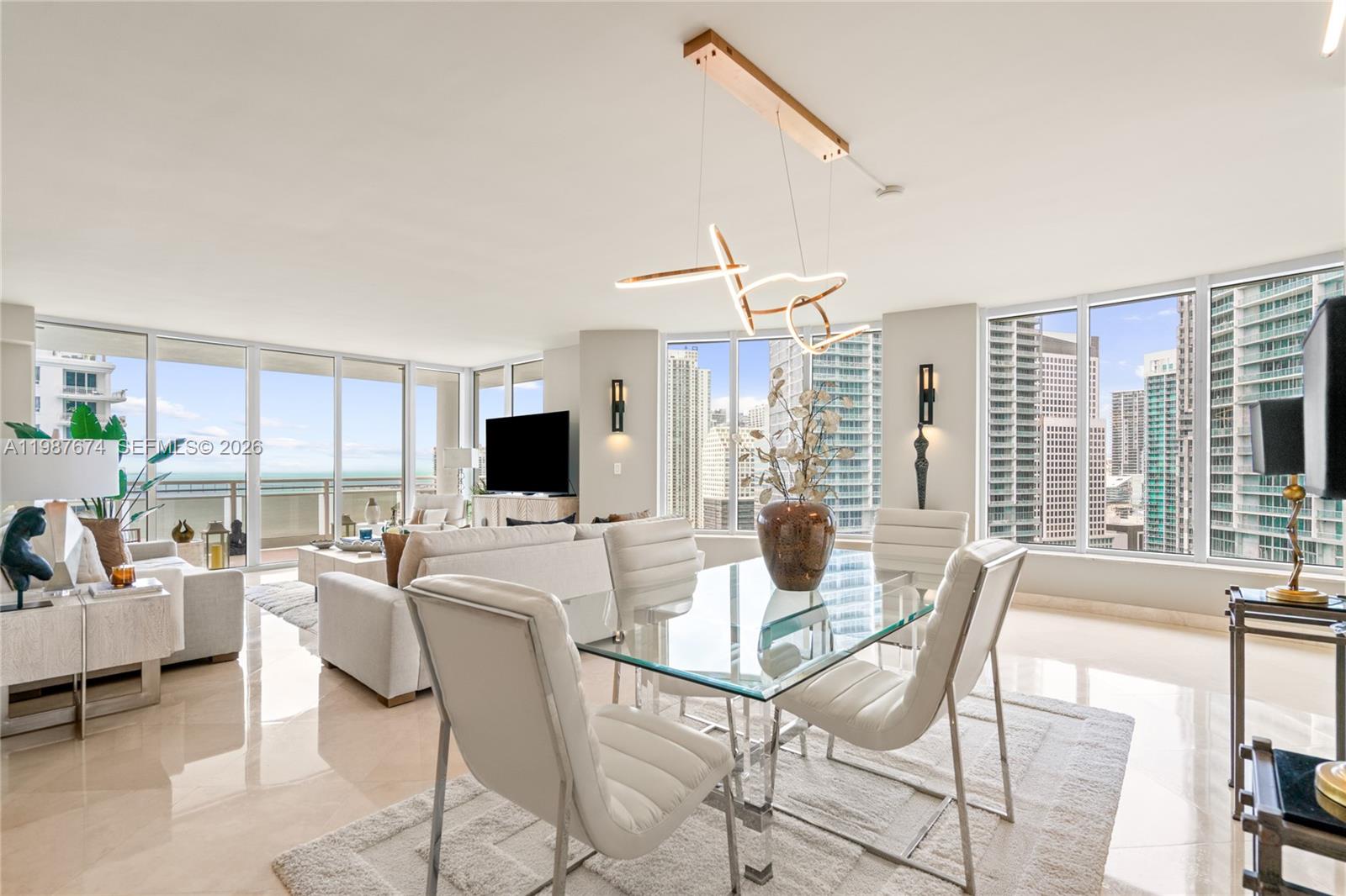 CARBONELL CONDO - Residential