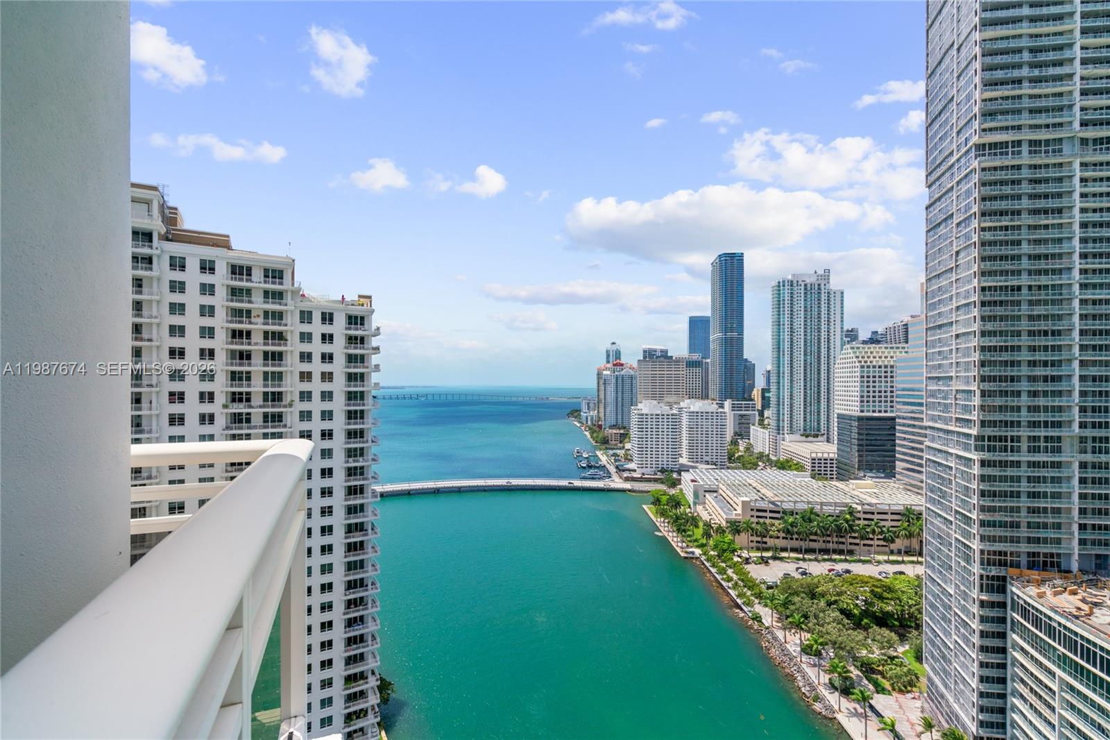CARBONELL CONDO - Residential