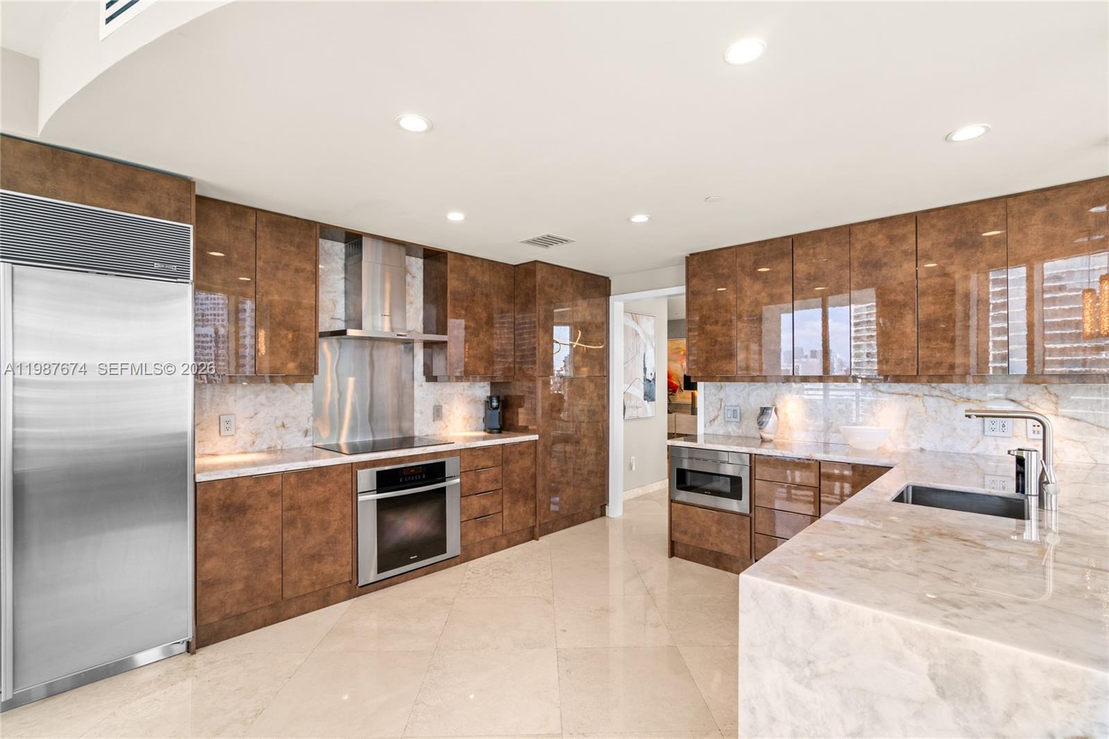 CARBONELL CONDO - Residential