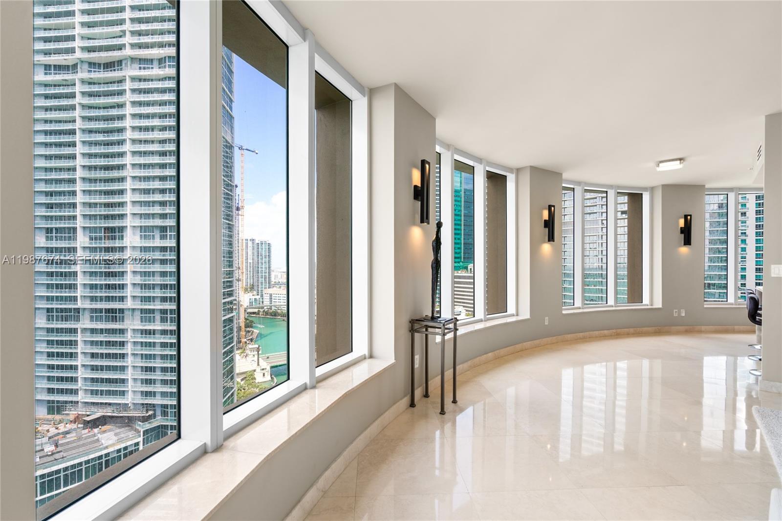 CARBONELL CONDO - Residential
