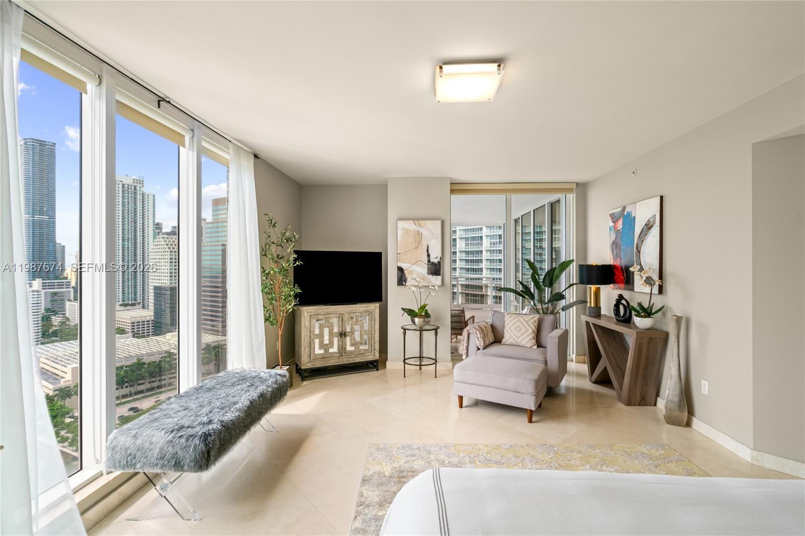 CARBONELL CONDO - Residential