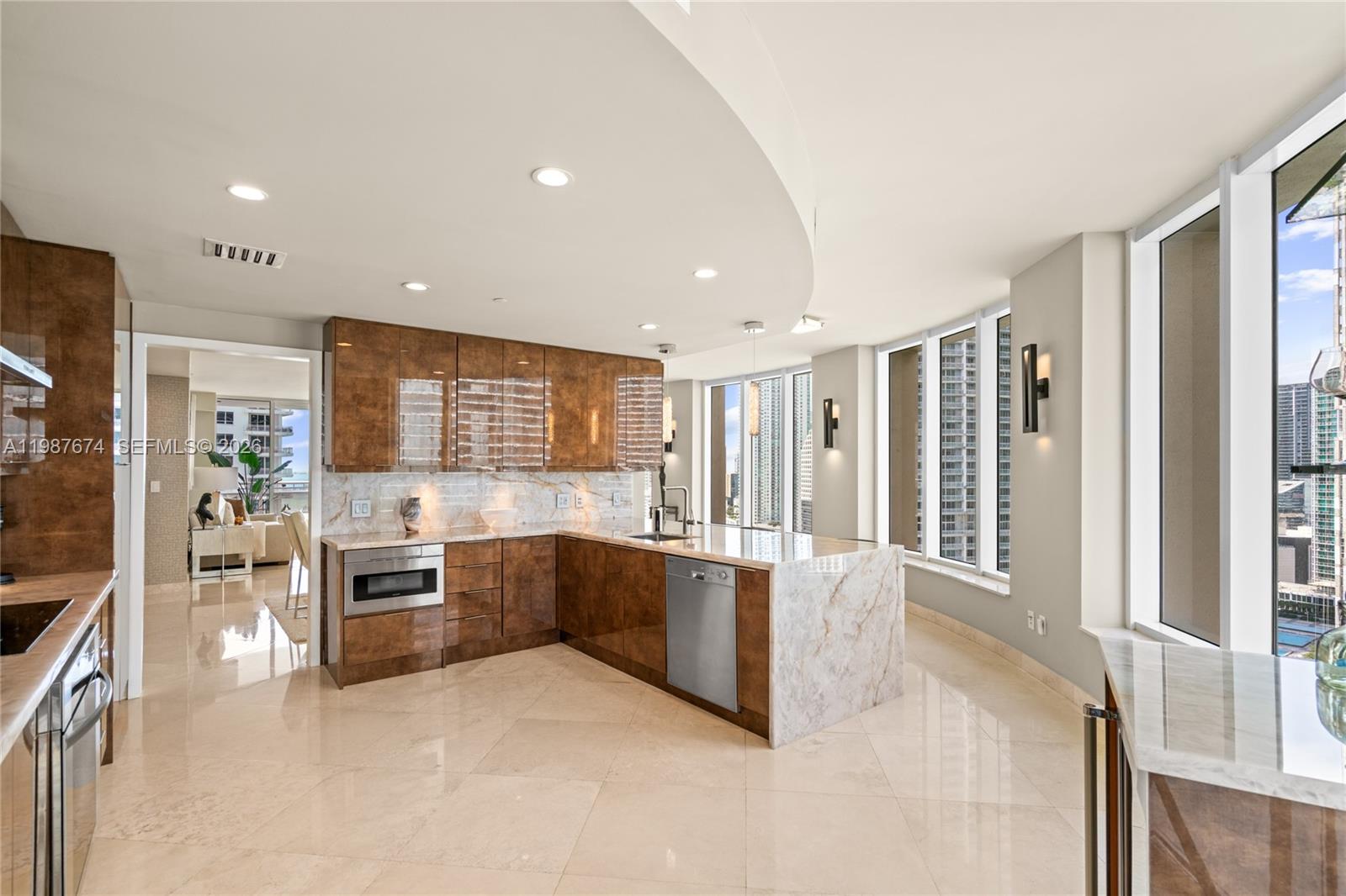 CARBONELL CONDO - Residential