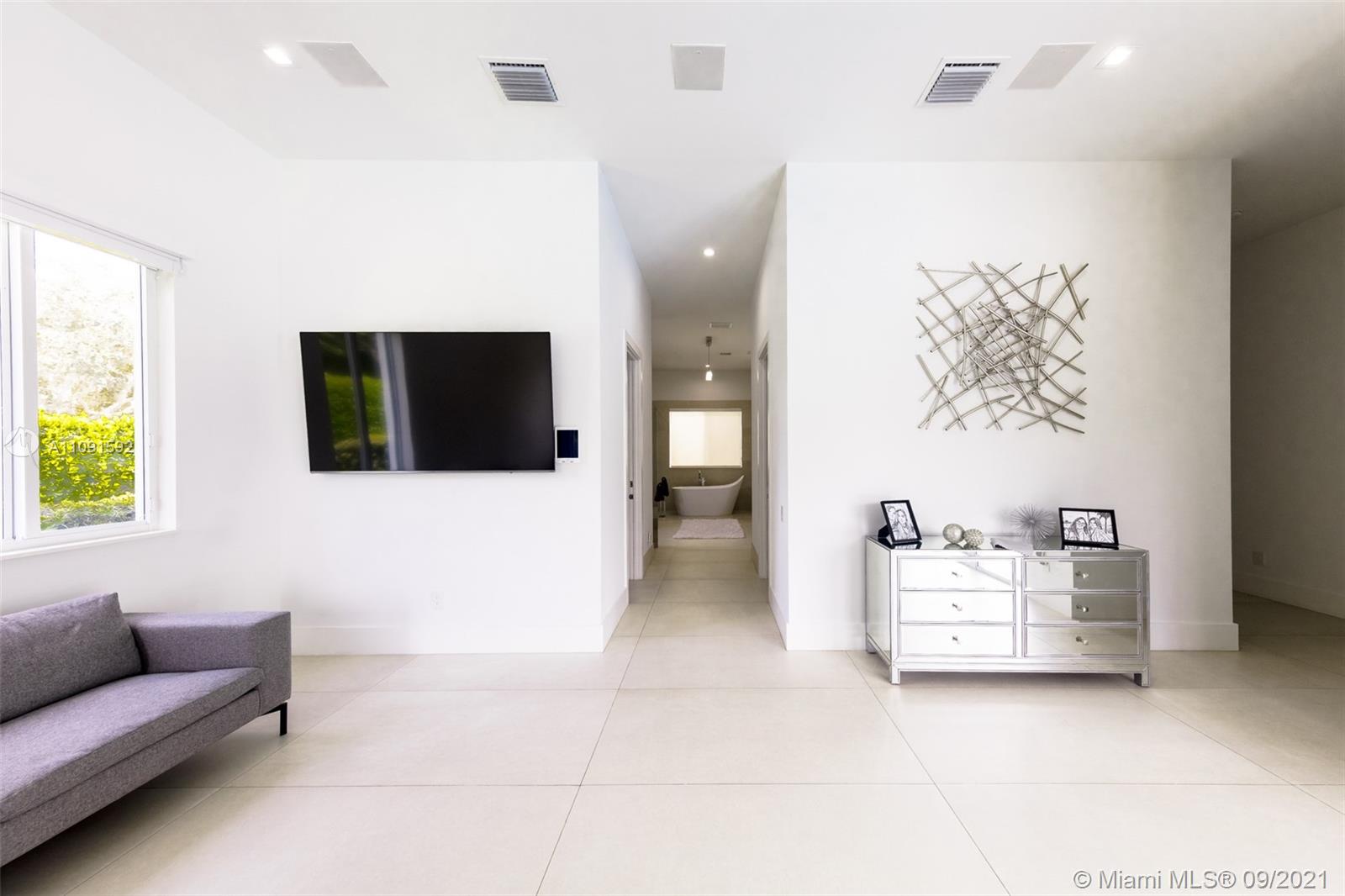PINE TREE ESTATES - Residential