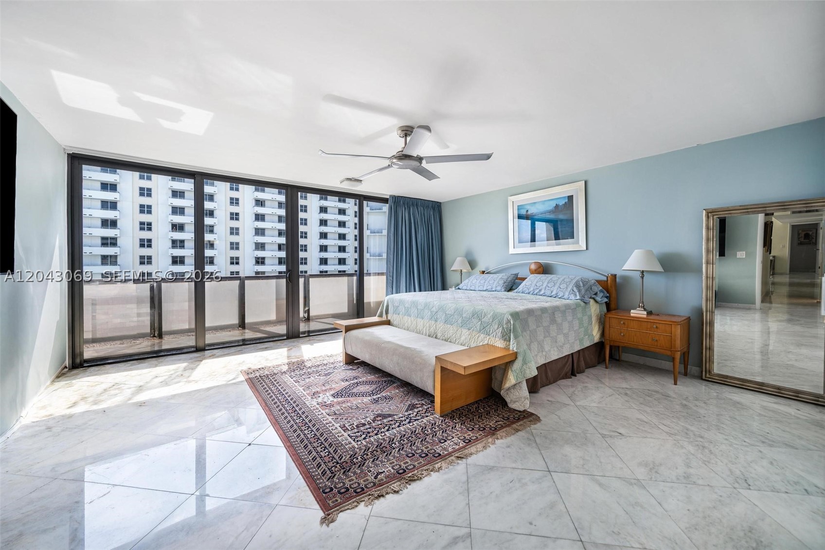 THE GEORGIAN CONDO Ph-1010 - Residential Lease