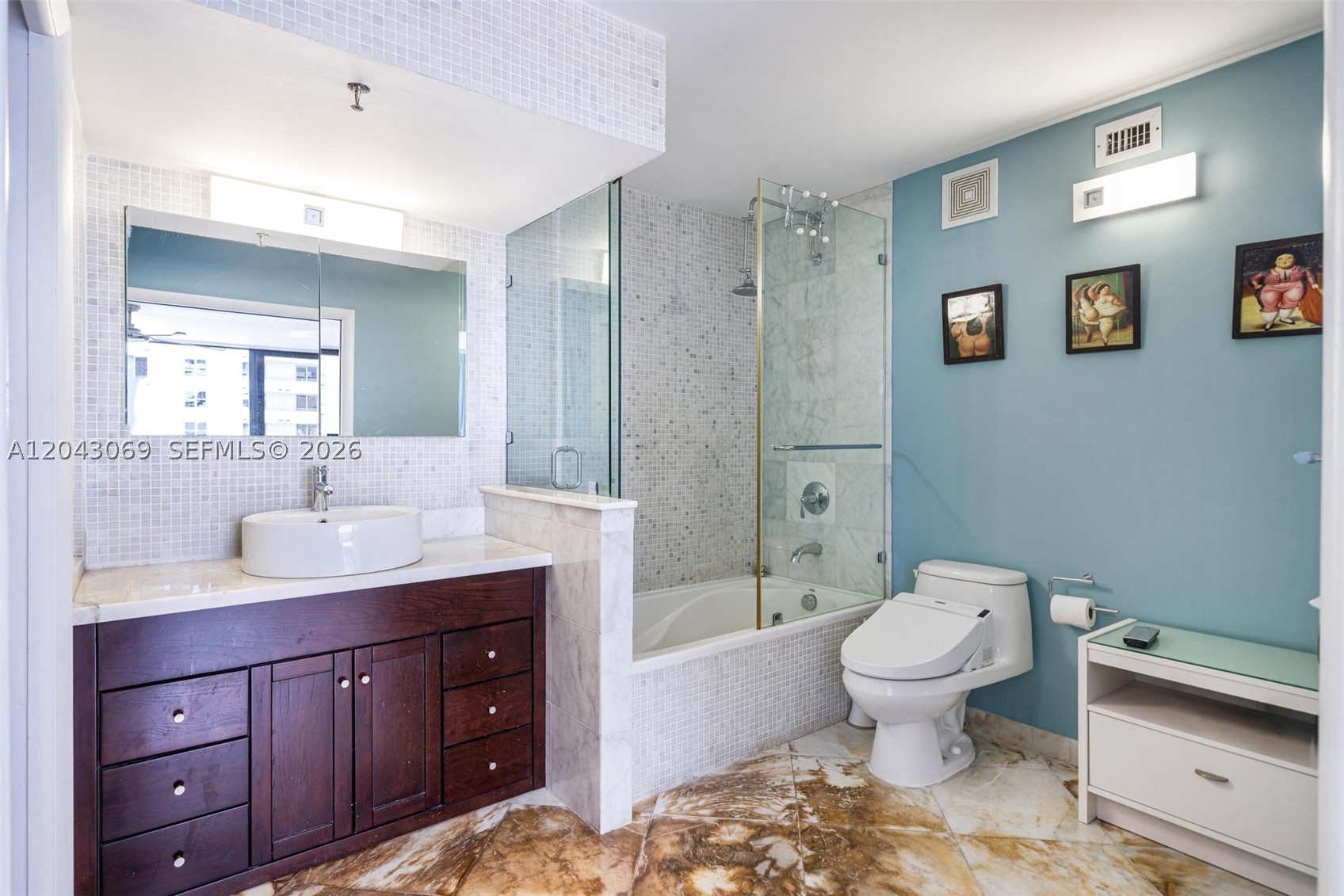 THE GEORGIAN CONDO Ph-1010 - Residential Lease
