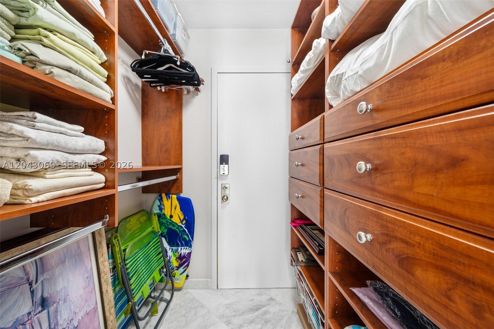 THE GEORGIAN CONDO Ph-1010 - Residential Lease