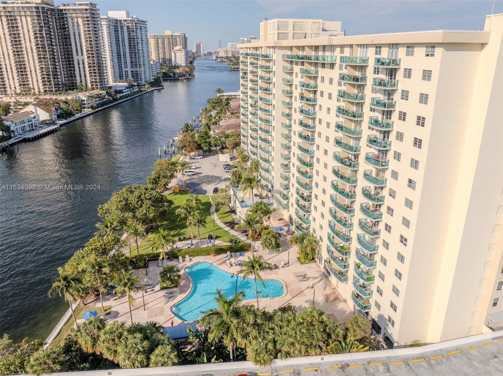 OCEANVIEW BUILDING A COND - Residential