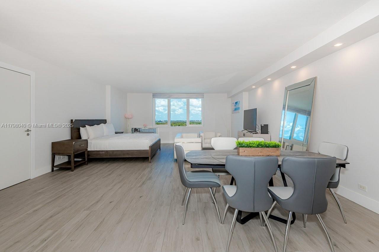 Spacious studio residence spanning 760 square-feet  with inspiring city skyline views that
 extend to Biscayne Bay. Situated inside the same building as the luxurious 1 Hotel, Roney Palace residents enjoy the best of South Beach with access to 3 oceanfront swimming pools, a hot tub and beach service. Onsite restaurants include Habitat, STK South Beach, Plnthouse organic café, WTR at the Rooftop and more! Home to SoulCycle, Anatomy Gym, high-end spa, salon and retail fashion boutiques. Valet parking, full-time security,  laundry on every floor, onsite management office.