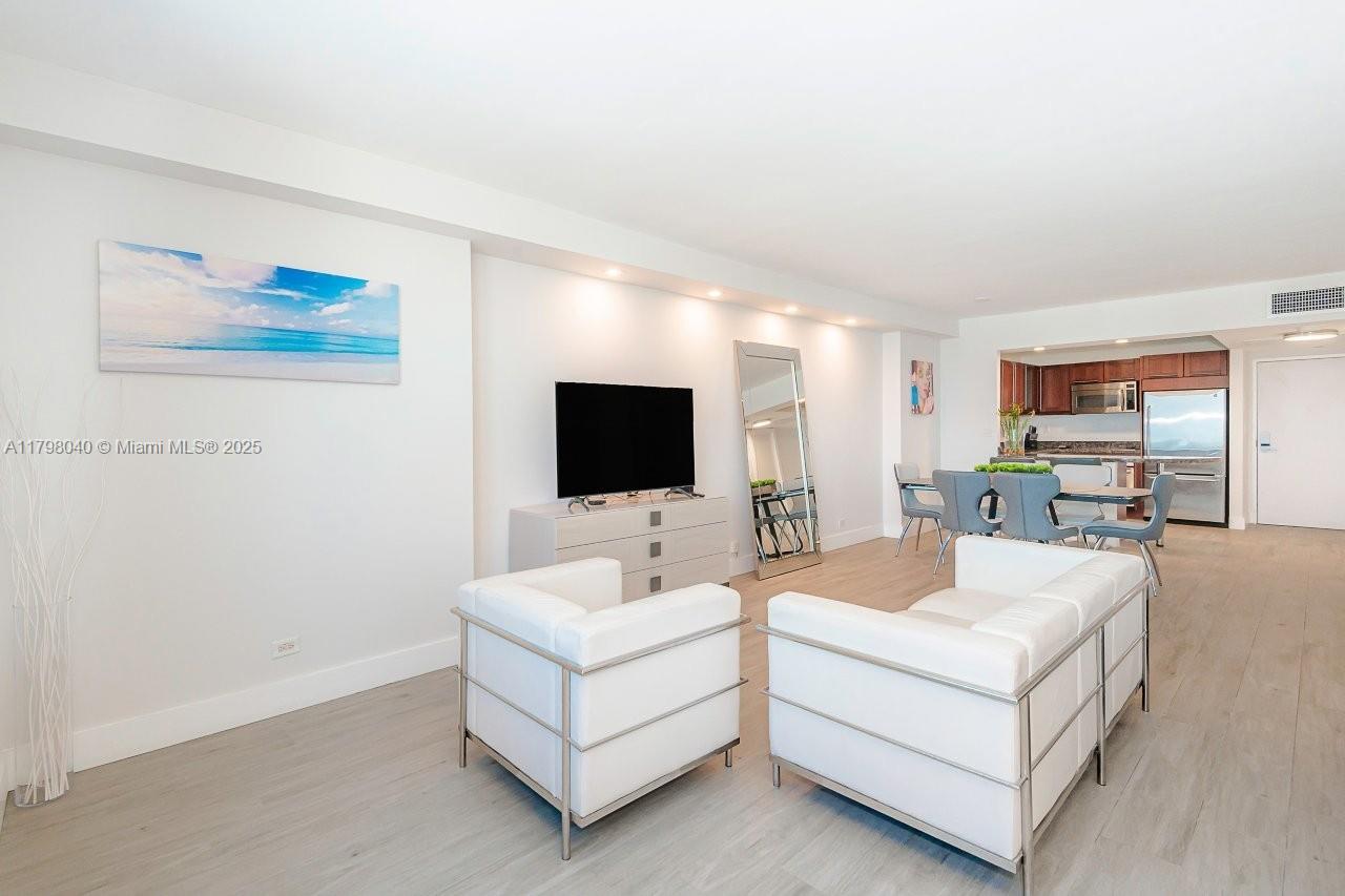 RONEY PALACE CONDO - Residential