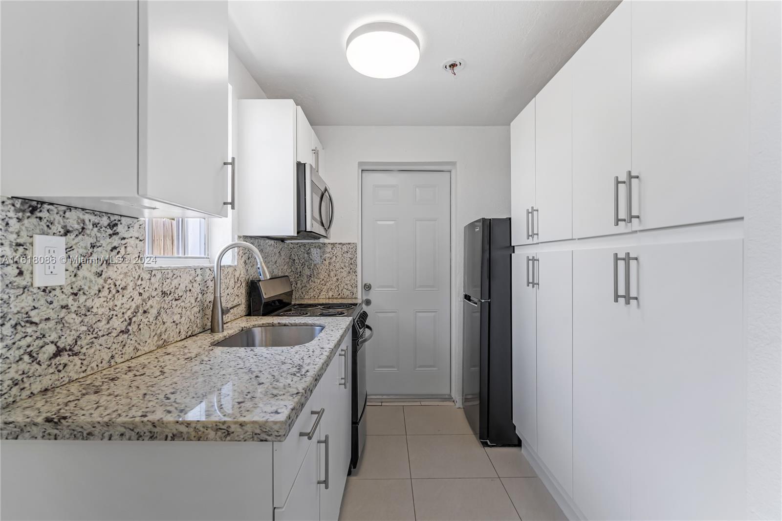 CORAL VILLAS REV - Residential Lease