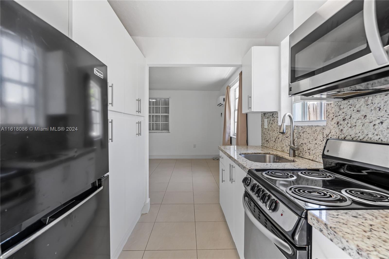 CORAL VILLAS REV - Residential Lease