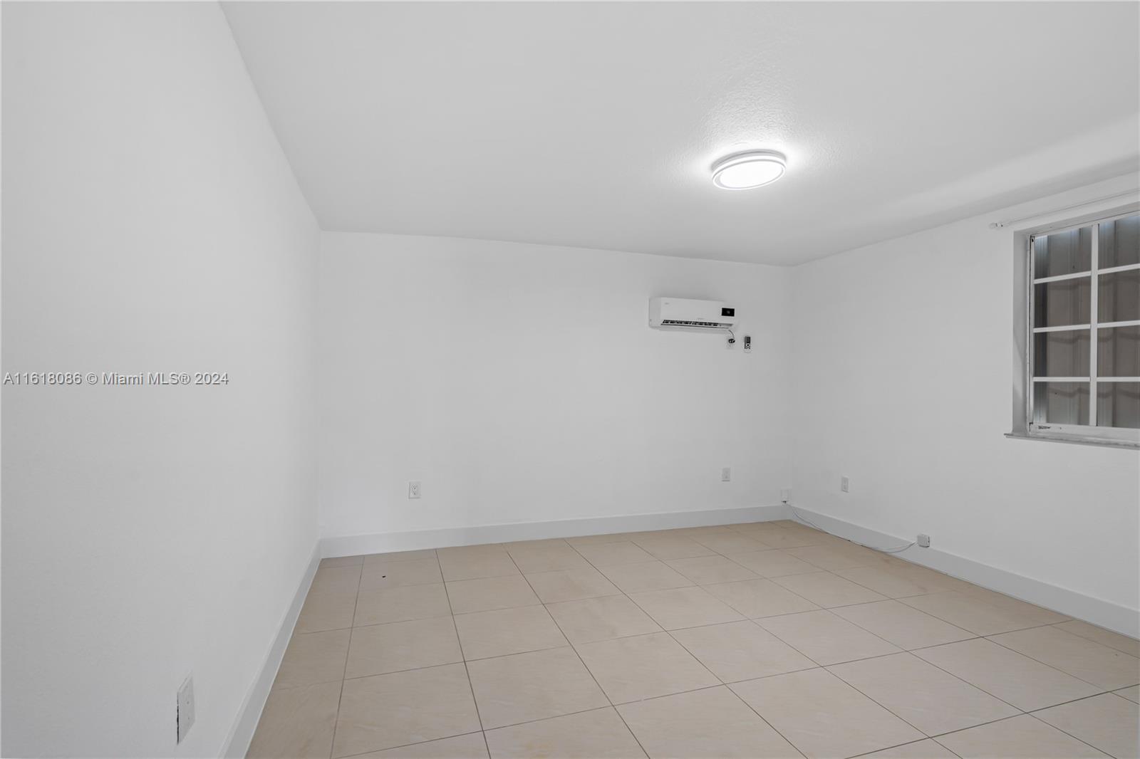 CORAL VILLAS REV - Residential Lease