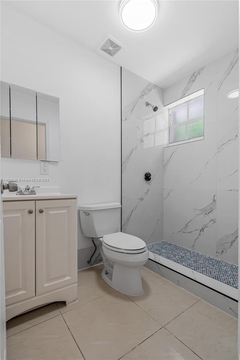 CORAL VILLAS REV - Residential Lease