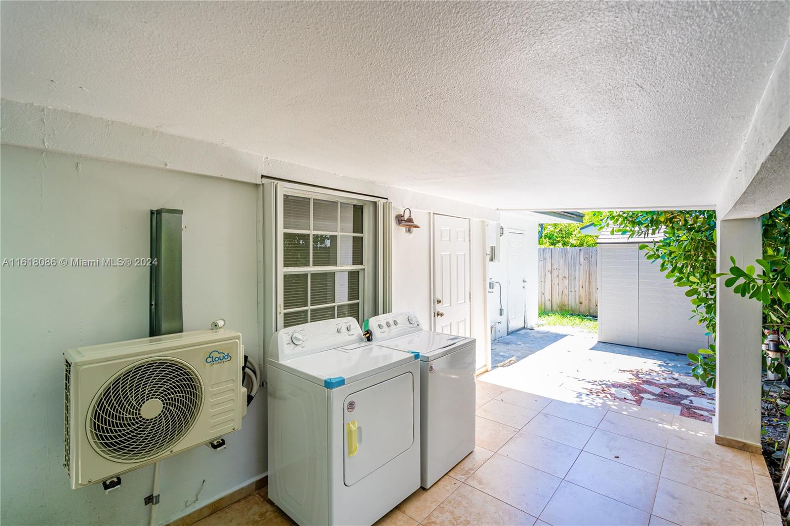 CORAL VILLAS REV - Residential Lease