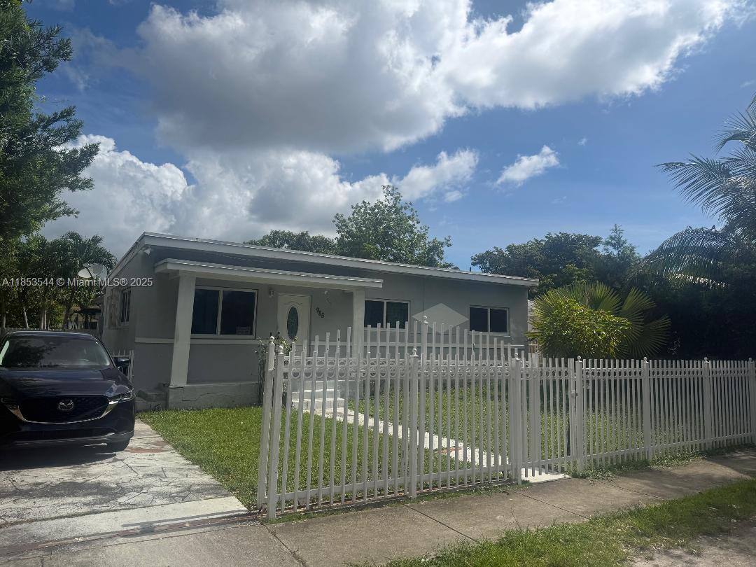 POINCIANNA MANOR SEC 2 - Residential