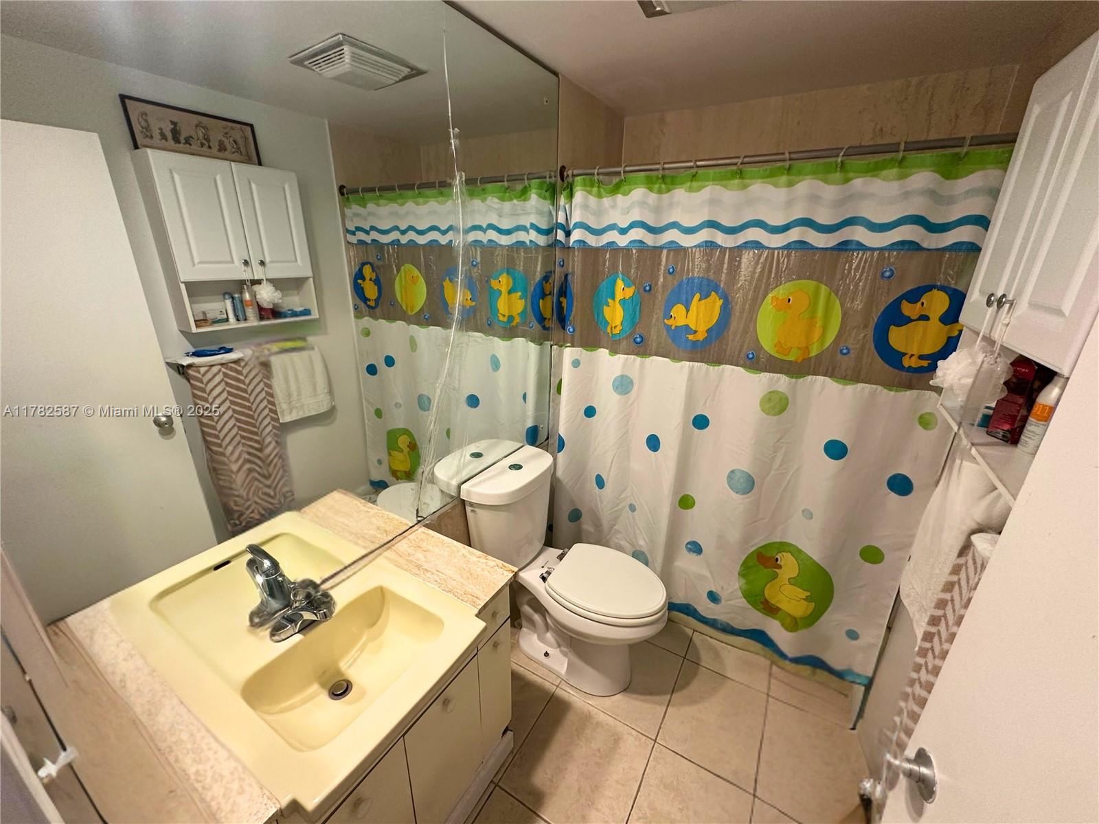 BRICKELL BAY TOWER CONDO - Residential