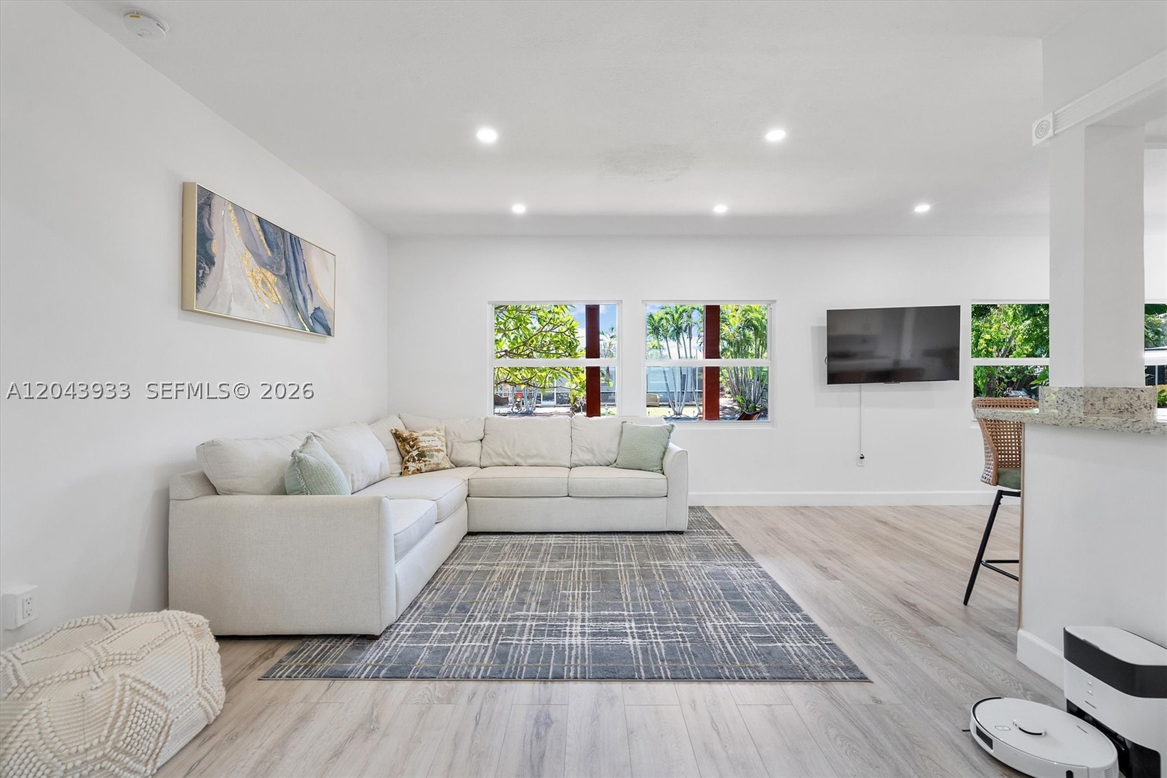 ROYAL PALM ACRES THIRD SE - Residential Lease