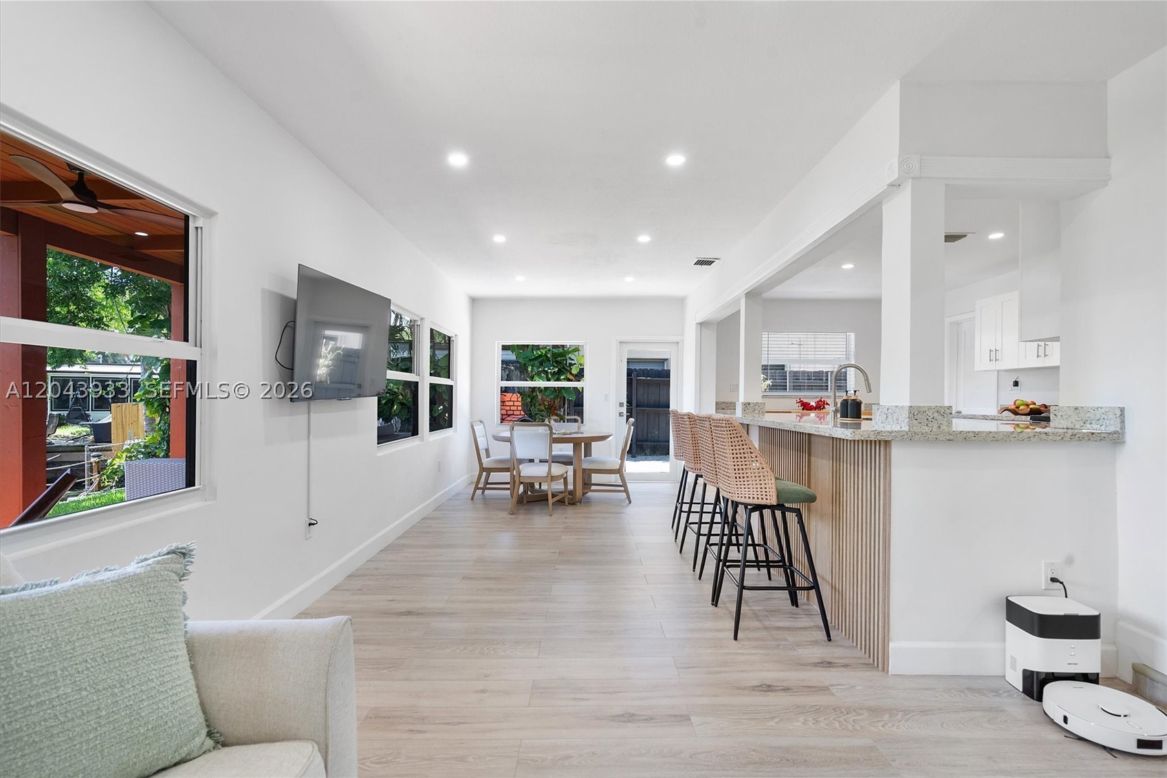 ROYAL PALM ACRES THIRD SE - Residential Lease