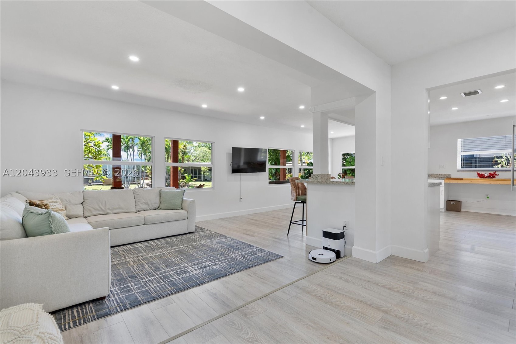 ROYAL PALM ACRES THIRD SE - Residential Lease