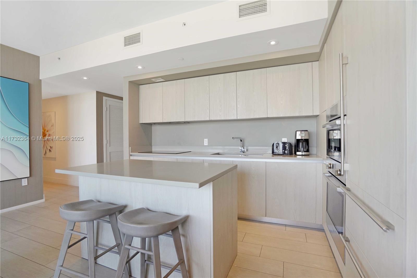 4010 SOUTH OCEAN CONDO - Residential