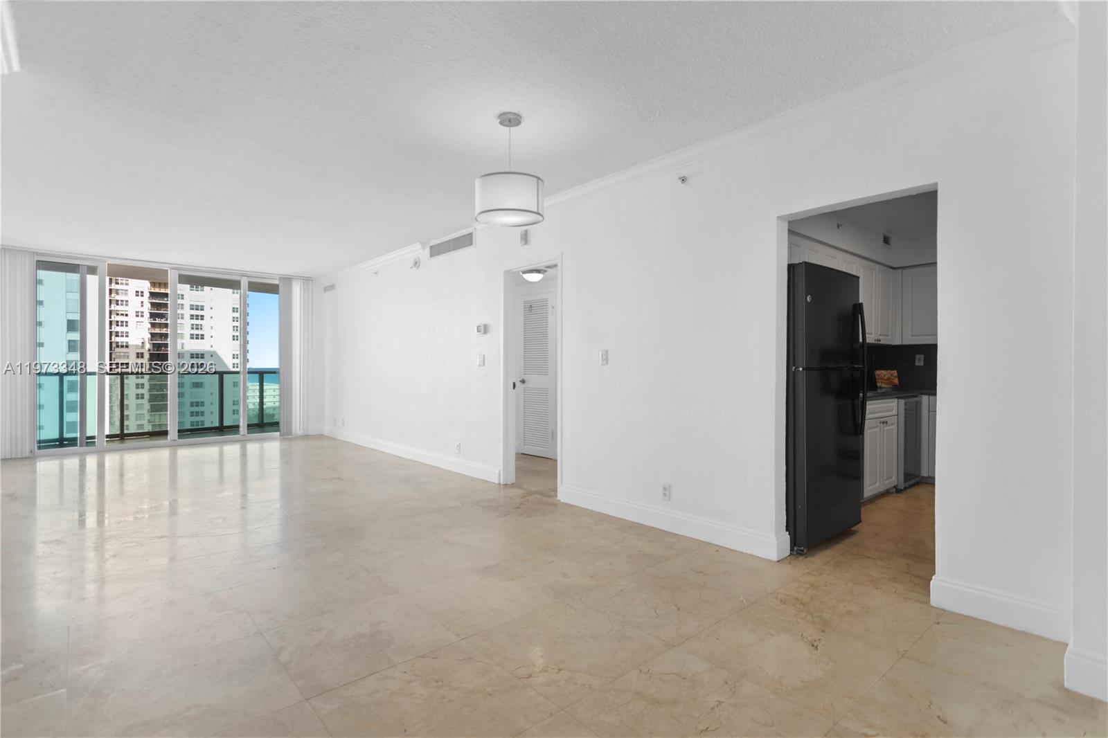WAVE CONDO - Residential
