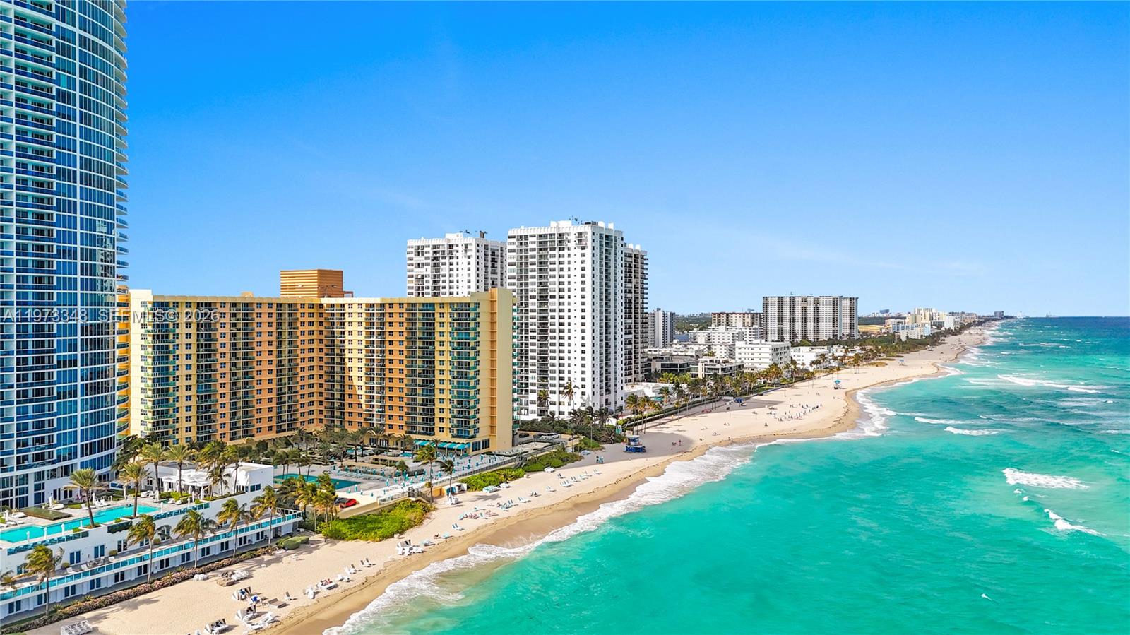 WAVE CONDO - Residential