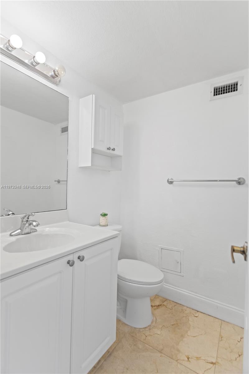 WAVE CONDO - Residential