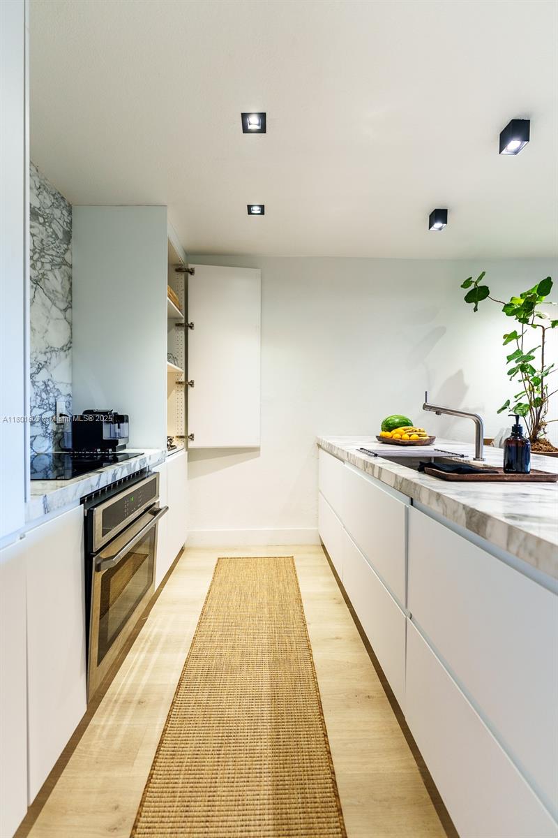 DADELAND CAPRI CONDO - Residential