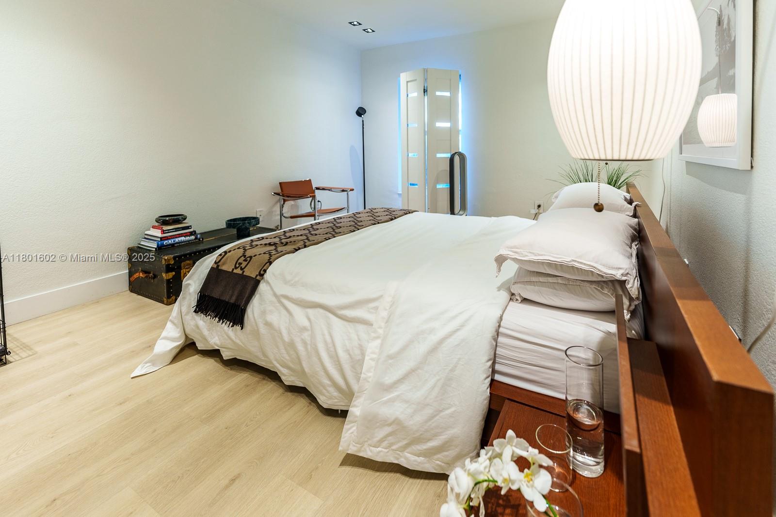 DADELAND CAPRI CONDO - Residential
