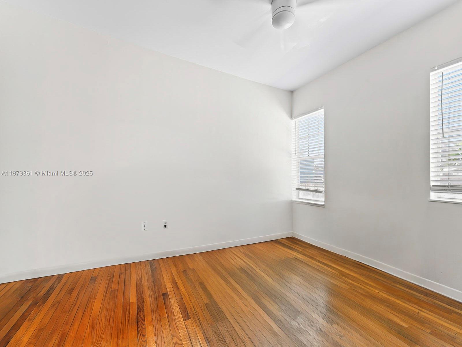 DORANN CONDO - Residential