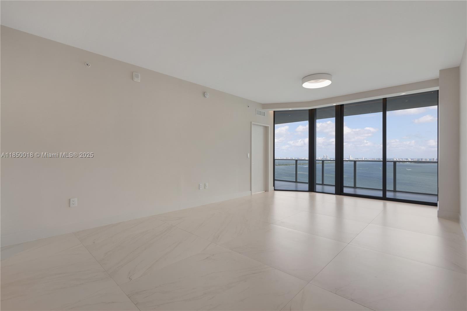 ARIA RESERVE - Residential