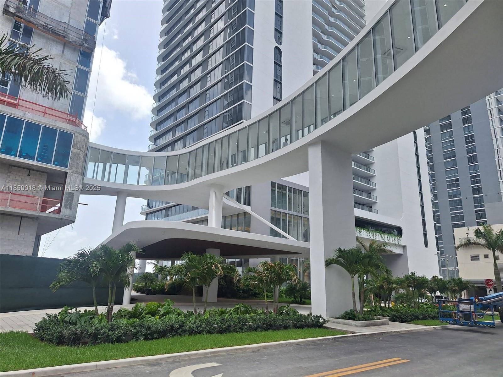 ARIA RESERVE - Residential