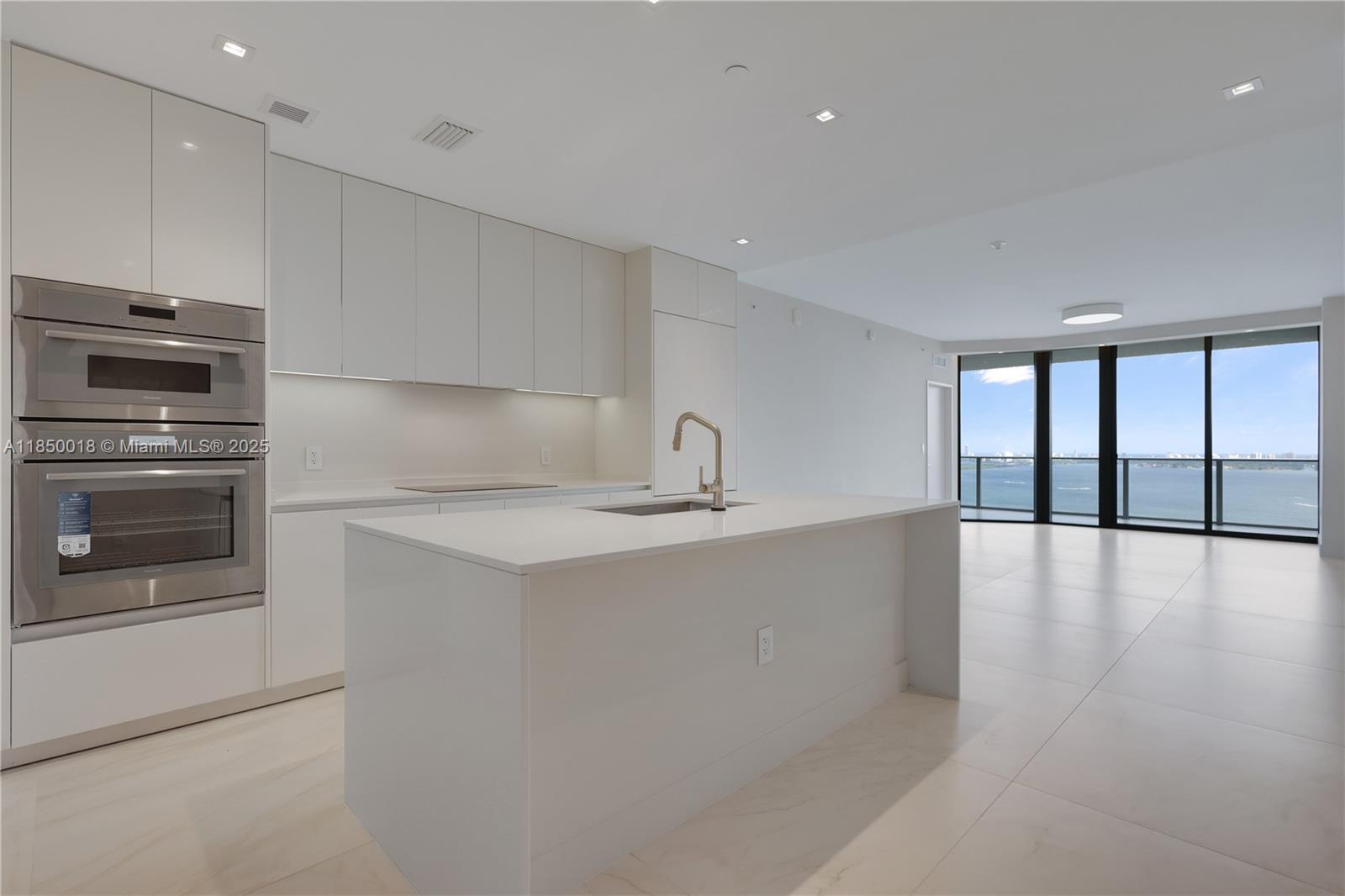 ARIA RESERVE - Residential