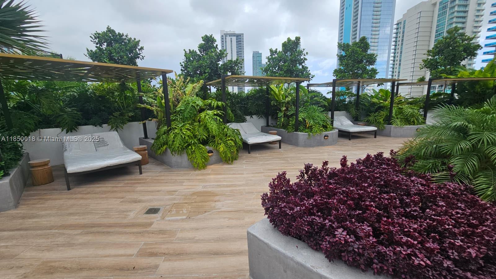ARIA RESERVE - Residential