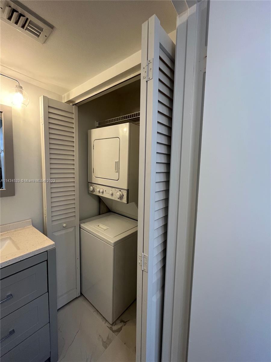 BRICKELL KEY II CONDO - Residential Lease
